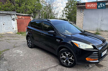 Позашляховик / Кросовер Ford Escape 2014 в 