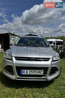 Внедорожник / Кроссовер Ford Escape 2015 в 