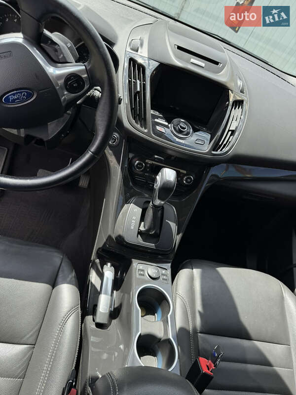 Внедорожник / Кроссовер Ford Escape 2015 в Фастове