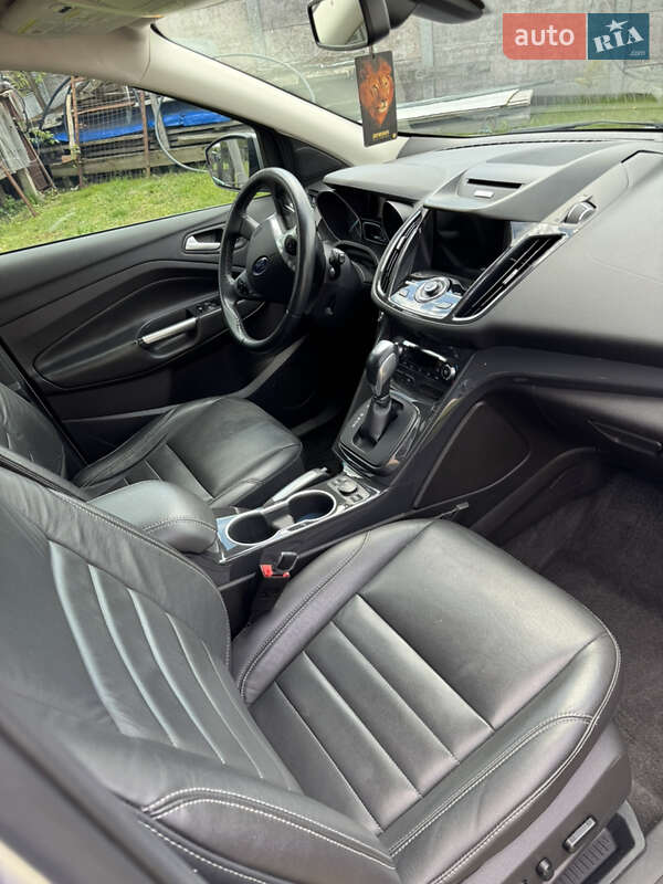 Внедорожник / Кроссовер Ford Escape 2015 в Киеве