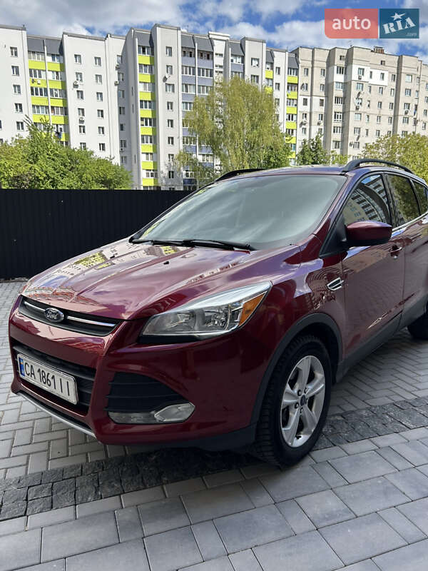 Внедорожник / Кроссовер Ford Escape 2015 в Житомире
