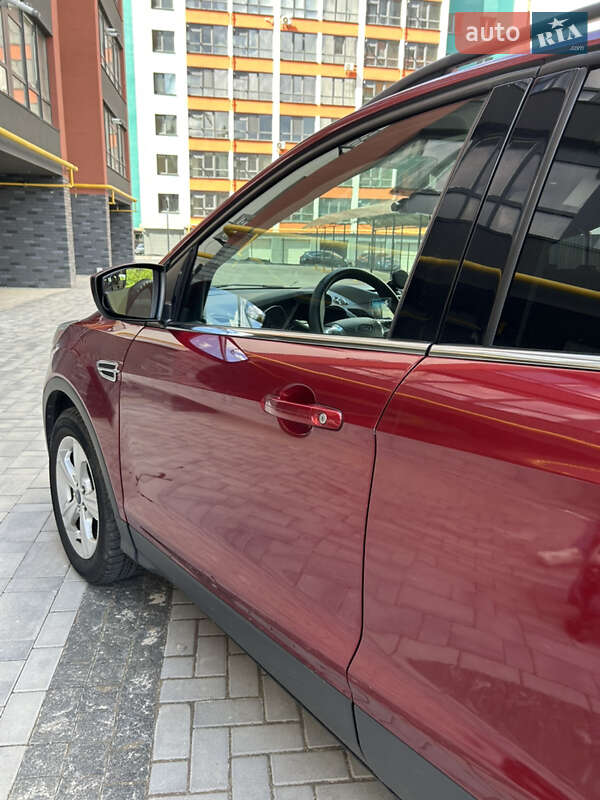 Внедорожник / Кроссовер Ford Escape 2015 в Житомире