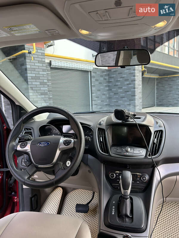 Внедорожник / Кроссовер Ford Escape 2015 в Житомире