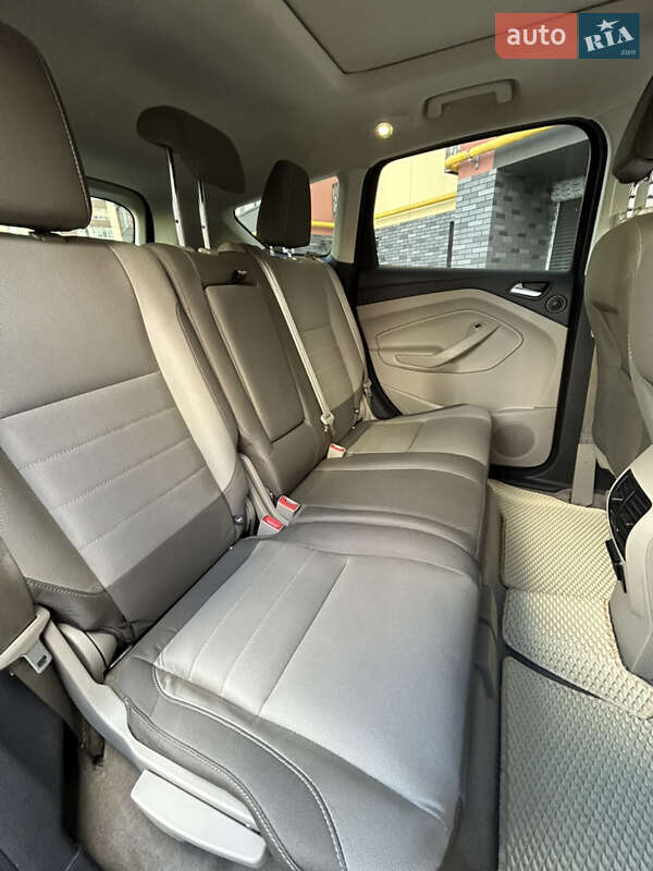 Внедорожник / Кроссовер Ford Escape 2015 в Житомире