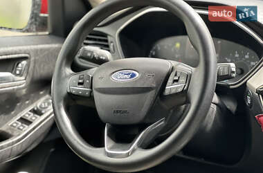 Позашляховик / Кросовер Ford Escape 2020 в 