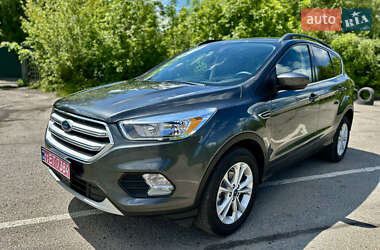 Внедорожник / Кроссовер Ford Escape 2018 в Полтаве