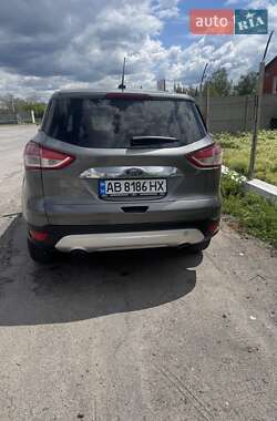 Внедорожник / Кроссовер Ford Escape 2013 в 