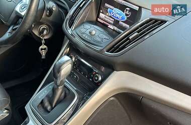 Внедорожник / Кроссовер Ford Escape 2013 в 