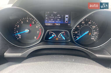 Внедорожник / Кроссовер Ford Escape 2019 в 