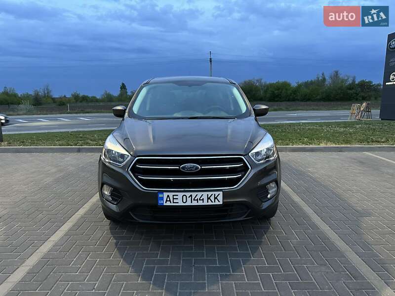 Внедорожник / Кроссовер Ford Escape 2017 в Днепре