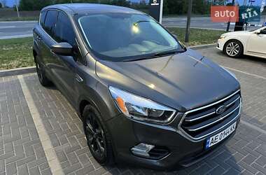 Внедорожник / Кроссовер Ford Escape 2017 в 