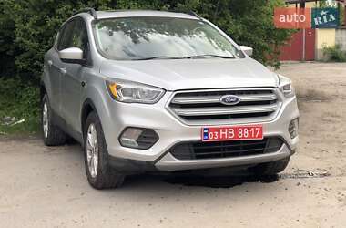 Внедорожник / Кроссовер Ford Escape 2016 в 
