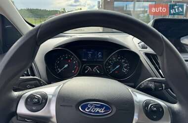 Позашляховик / Кросовер Ford Escape 2014 в 