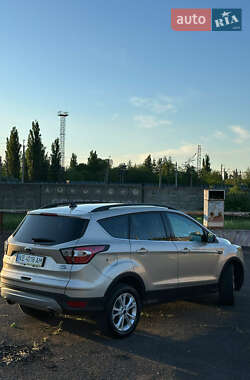 Внедорожник / Кроссовер Ford Escape 2017 в 