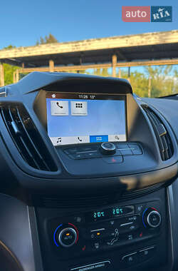 Внедорожник / Кроссовер Ford Escape 2017 в 