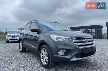 Позашляховик / Кросовер Ford Escape 2018 в Львові