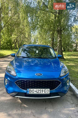 Внедорожник / Кроссовер Ford Escape 2020 в 
