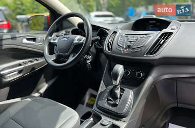 Внедорожник / Кроссовер Ford Escape 2015 в 