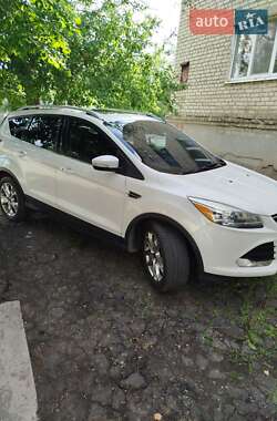 Внедорожник / Кроссовер Ford Escape 2014 в 