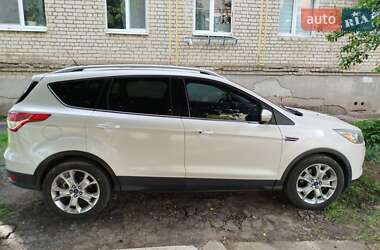 Внедорожник / Кроссовер Ford Escape 2014 в 