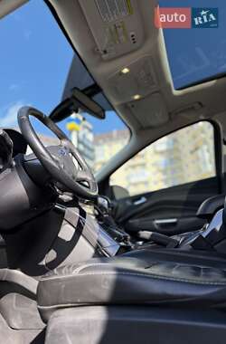 Внедорожник / Кроссовер Ford Escape 2015 в 
