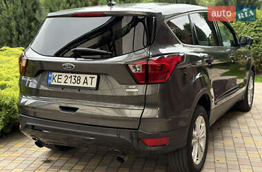 Позашляховик / Кросовер Ford Escape 2019 в 