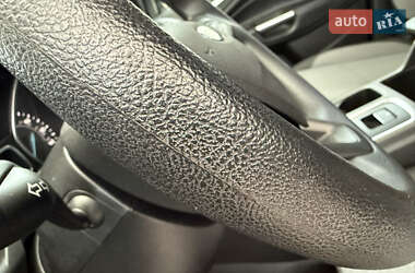 Позашляховик / Кросовер Ford Escape 2019 в 