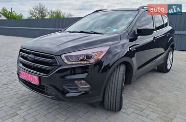 Внедорожник / Кроссовер Ford Escape 2017 в 