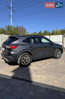 Внедорожник / Кроссовер Ford Escape 2020 в 