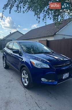 Позашляховик / Кросовер Ford Escape 2015 в 