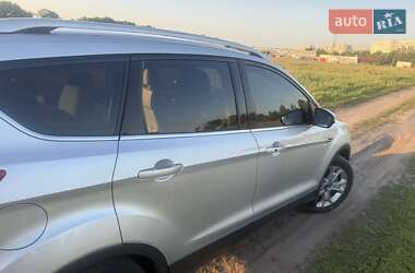 Внедорожник / Кроссовер Ford Escape 2014 в 
