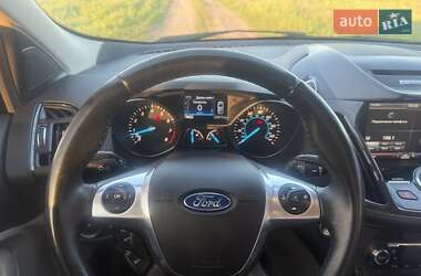 Внедорожник / Кроссовер Ford Escape 2014 в 