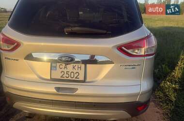 Внедорожник / Кроссовер Ford Escape 2014 в 