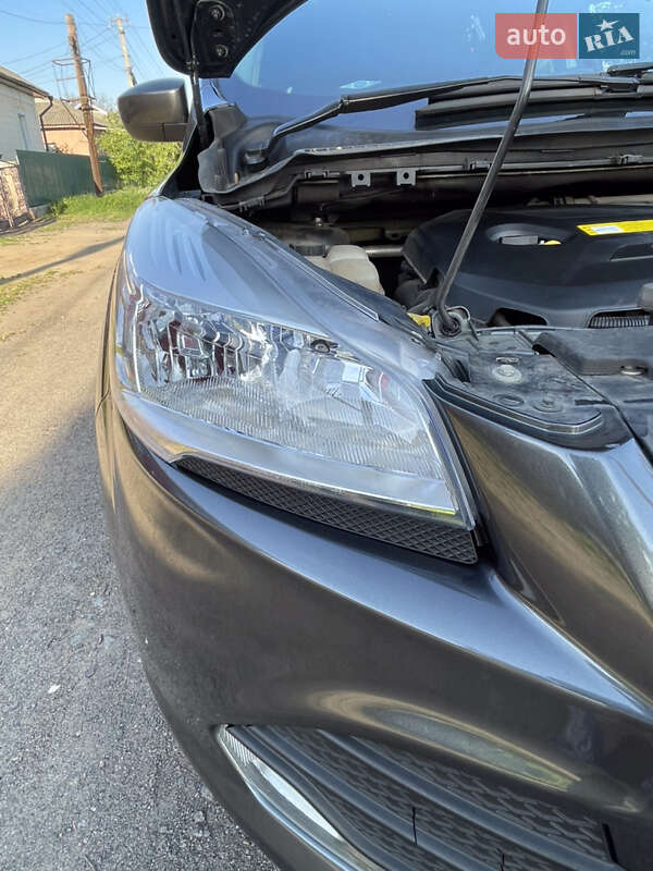 Внедорожник / Кроссовер Ford Escape 2016 в Гайвороне