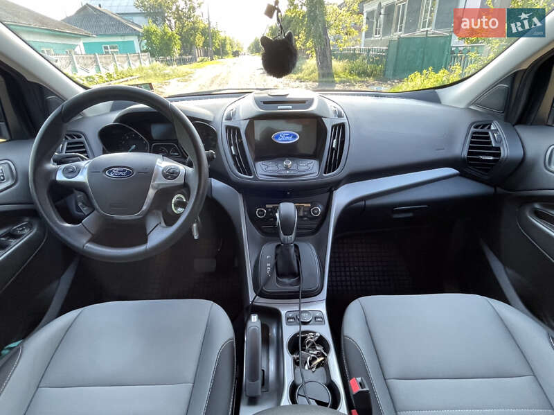 Внедорожник / Кроссовер Ford Escape 2016 в Гайвороне