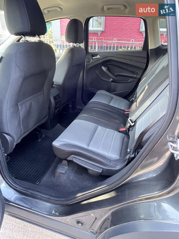 Внедорожник / Кроссовер Ford Escape 2016 в Гайвороне