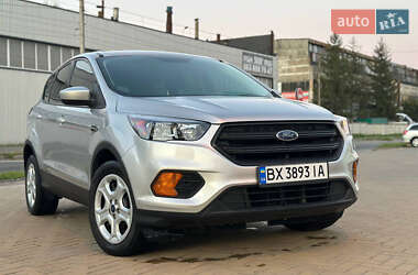 Внедорожник / Кроссовер Ford Escape 2019 в 