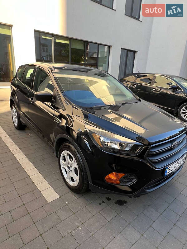 Позашляховик / Кросовер Ford Escape 2018 в Львові