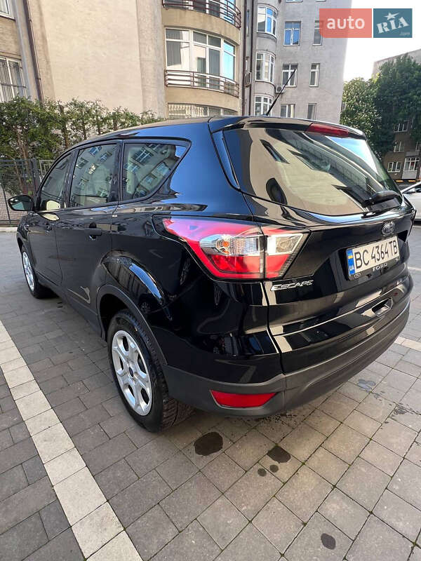Позашляховик / Кросовер Ford Escape 2018 в Львові