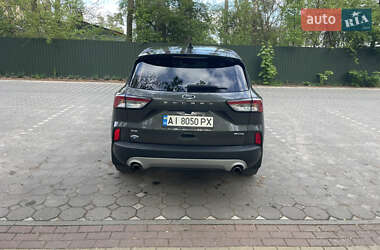 Позашляховик / Кросовер Ford Escape 2020 в 