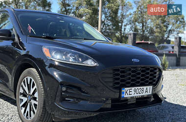 Внедорожник / Кроссовер Ford Escape 2020 в 