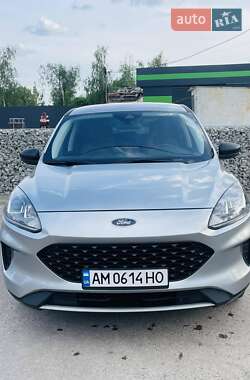 Внедорожник / Кроссовер Ford Escape 2022 в 