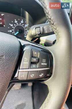 Внедорожник / Кроссовер Ford Escape 2022 в 