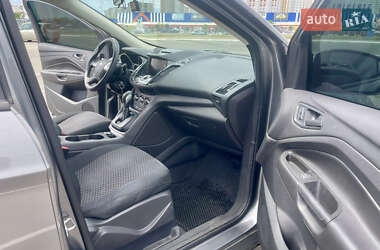 Внедорожник / Кроссовер Ford Escape 2014 в 