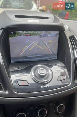 Внедорожник / Кроссовер Ford Escape 2014 в 