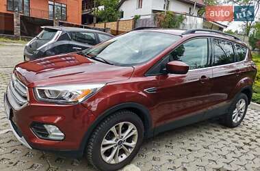 Позашляховик / Кросовер Ford Escape 2017 в 