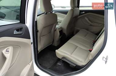 Внедорожник / Кроссовер Ford Escape 2019 в 