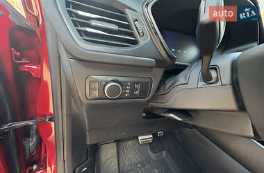 Позашляховик / Кросовер Ford Escape 2024 в 