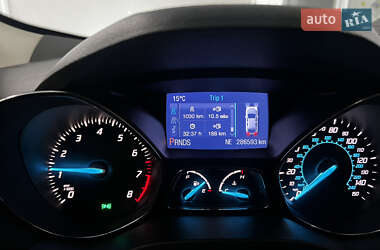 Внедорожник / Кроссовер Ford Escape 2012 в 