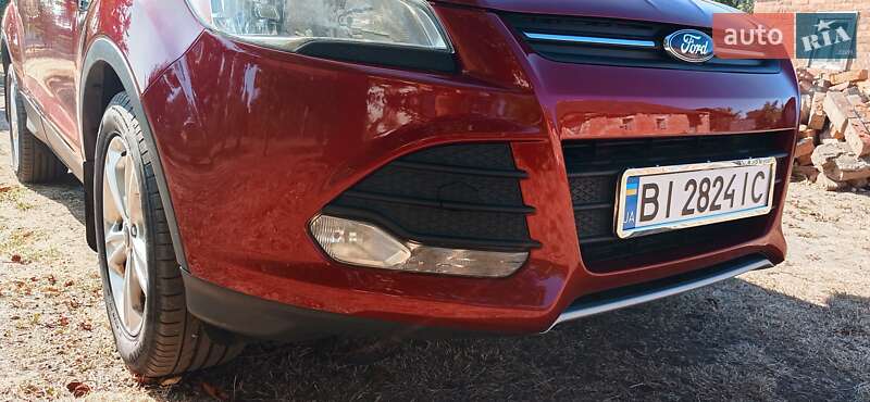 Внедорожник / Кроссовер Ford Escape 2015 в Полтаве